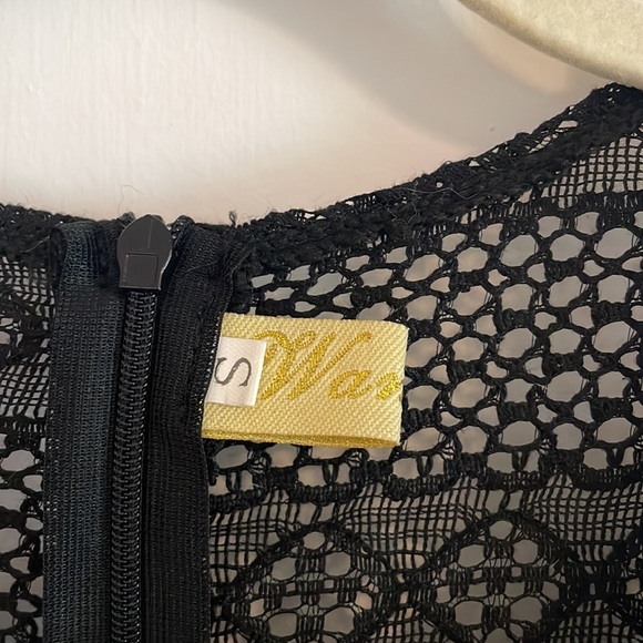 LACE DRESS - Picture 3 of 7